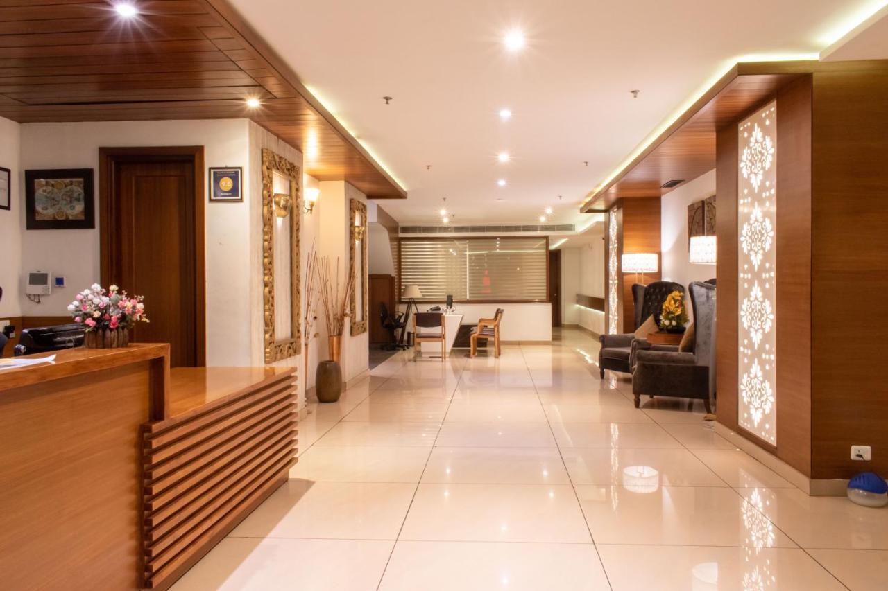 Grand Hotel Nawanshahr Nawāshahr Buitenkant foto