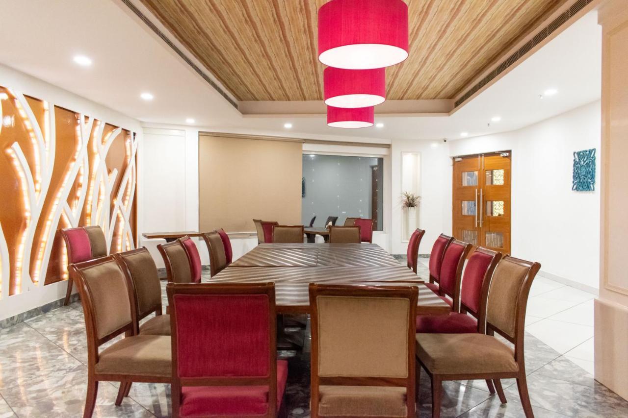Grand Hotel Nawanshahr Nawāshahr Buitenkant foto