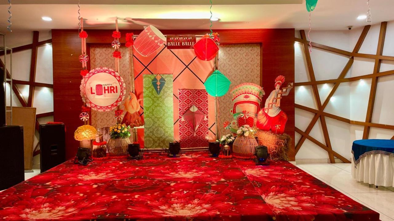 Grand Hotel Nawanshahr Nawāshahr Buitenkant foto