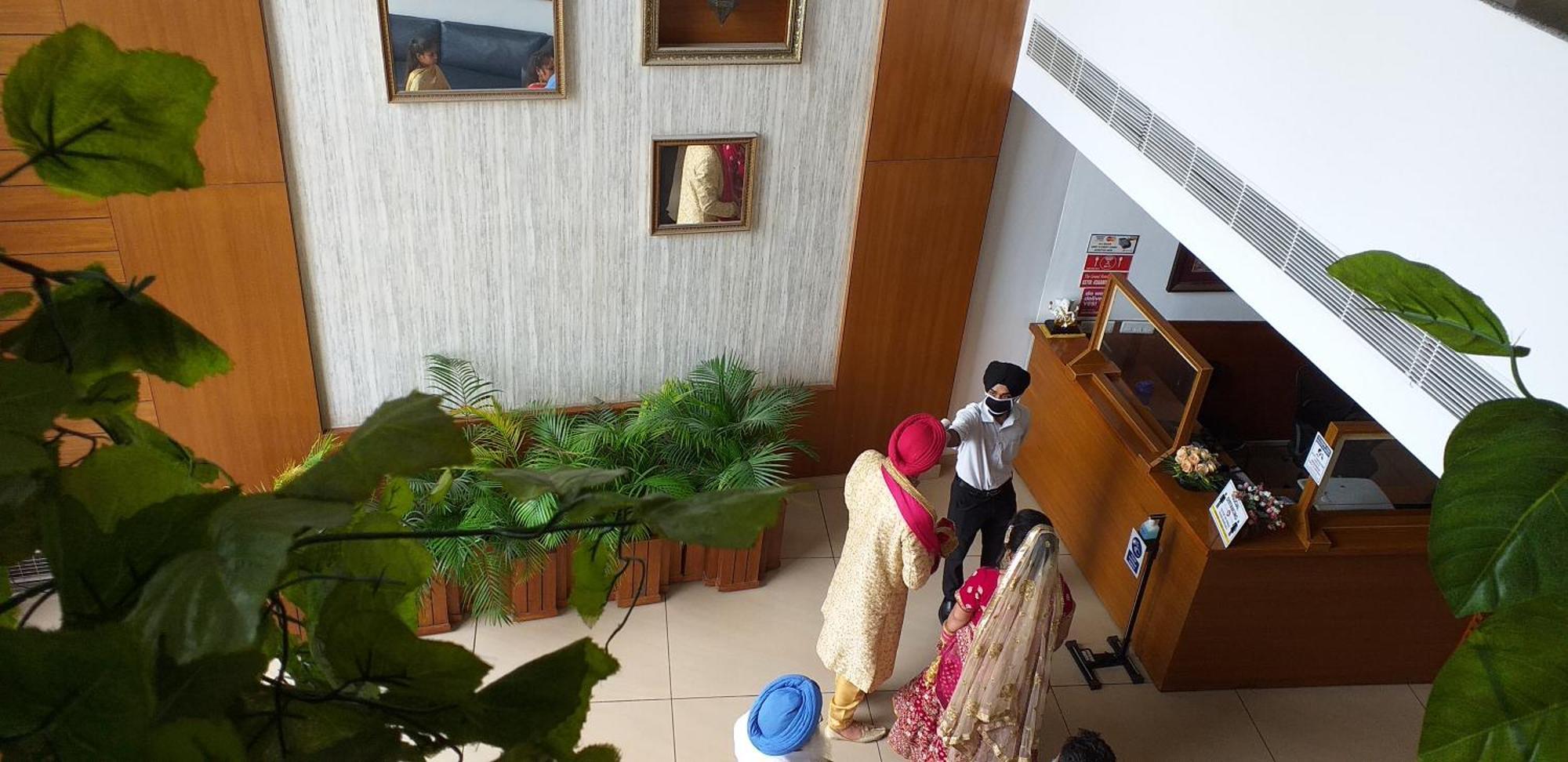 Grand Hotel Nawanshahr Nawāshahr Buitenkant foto