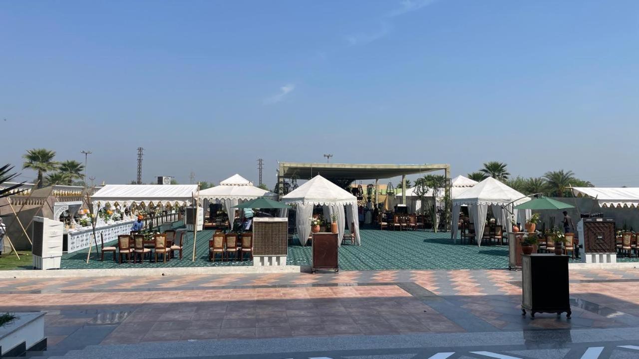 Grand Hotel Nawanshahr Nawāshahr Buitenkant foto