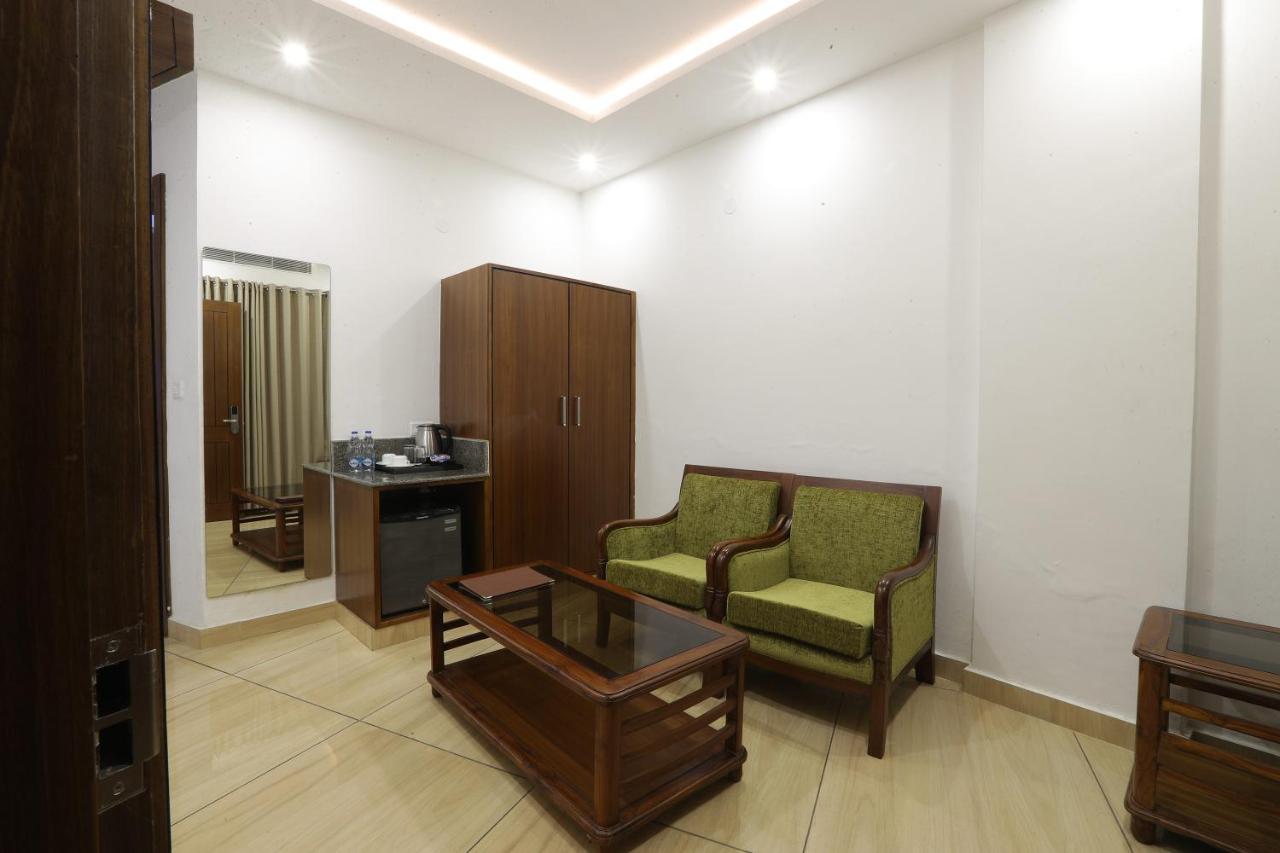 Grand Hotel Nawanshahr Nawāshahr Buitenkant foto